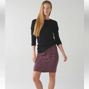 Lululemon &go Where-To Skirt in Heathered Bordeaux Drama